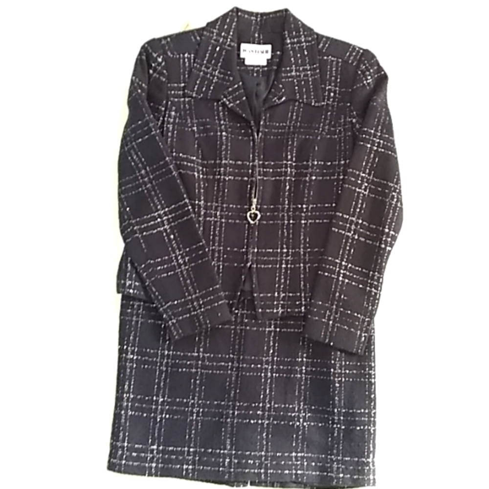 Joan Leslie skirt and jacket suit.